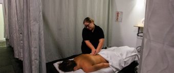 goldcoast-05 Lady massaging a person